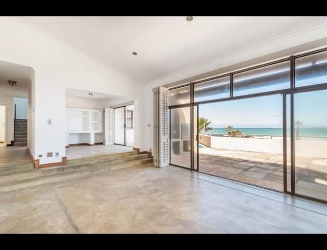 4 BEDROOM HOUSE FOR SALE IN BLOUBERGSTRAND